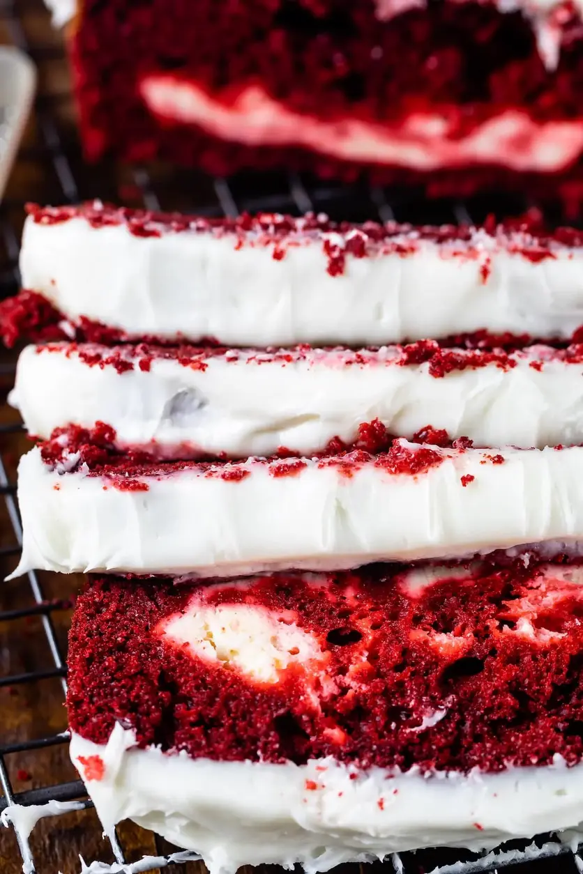 Red Velvet Cheesecake Cake